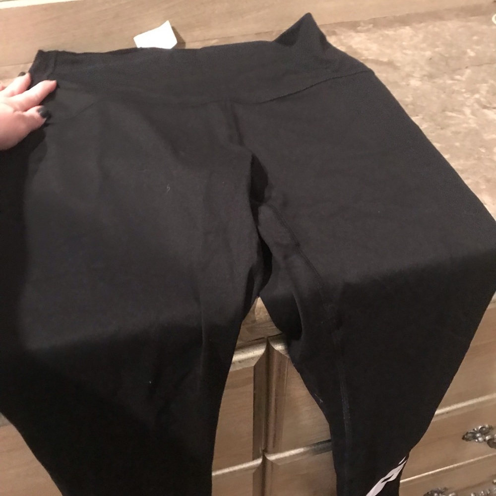 Nwt 19 vs Pink Ultimate High Waist Legging Large